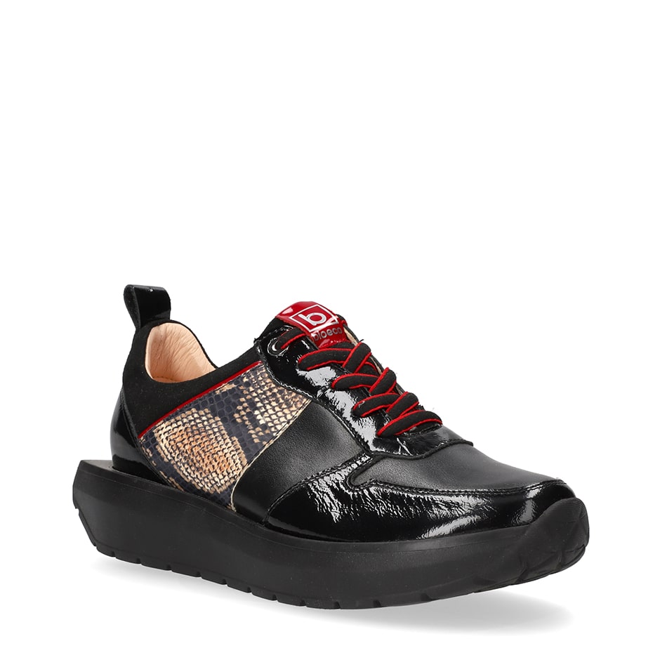  Czarne skórzane buty sportowe