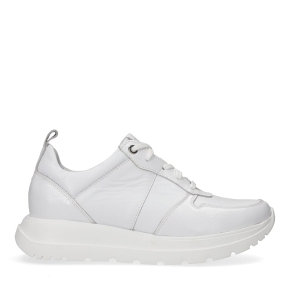 Białe skórzane buty sportowe
